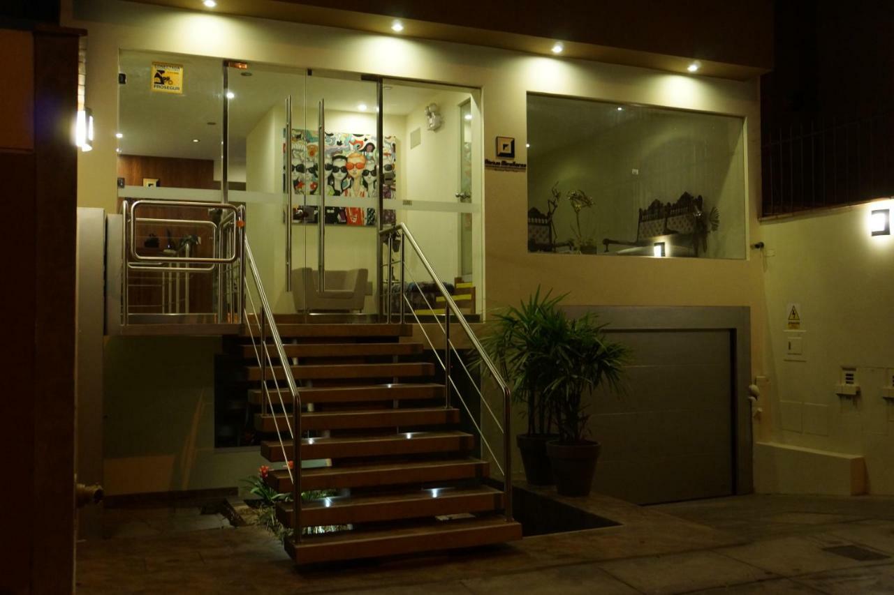Atrium Miraflores Hotel Lima Exterior photo